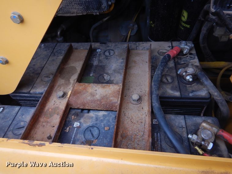 image for item DH8226 2004 John Deere 655C  track loader