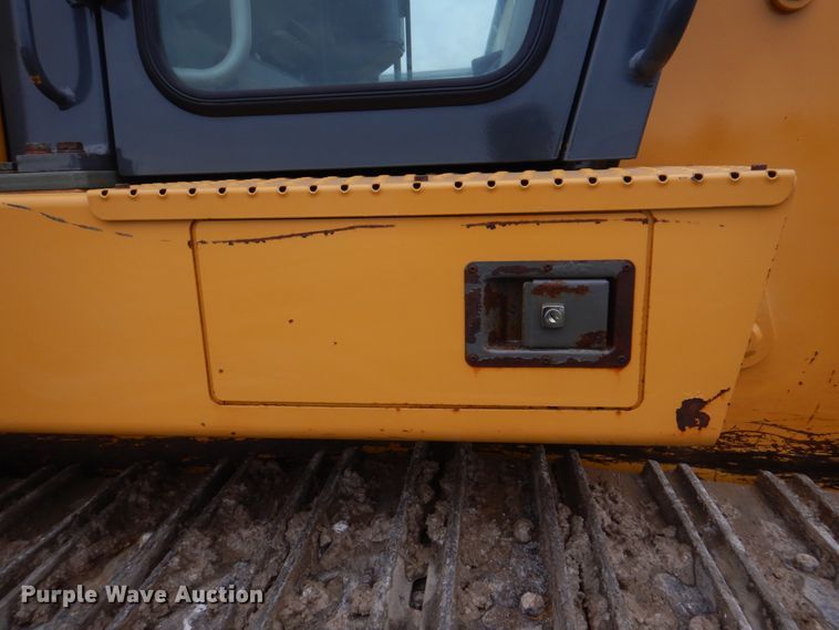 image for item DH8226 2004 John Deere 655C  track loader