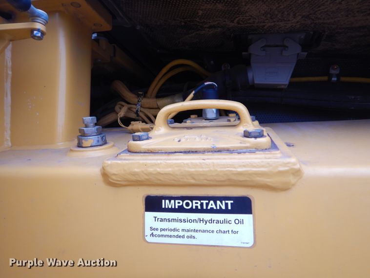 image for item DH8226 2004 John Deere 655C  track loader