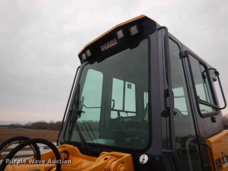 image for item DH8226 2004 John Deere 655C  track loader