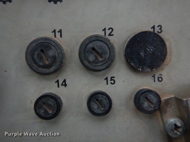 image for item DH8226 2004 John Deere 655C  track loader