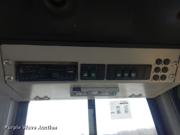 image for item DH8226 2004 John Deere 655C  track loader