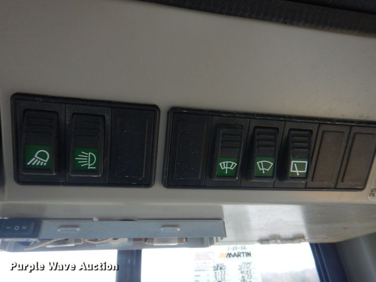 image for item DH8226 2004 John Deere 655C  track loader