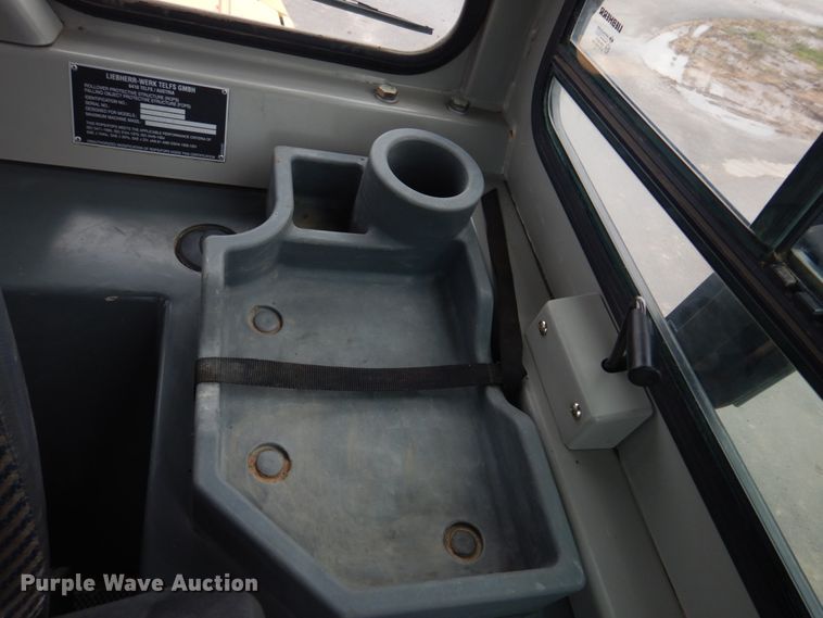 image for item DH8226 2004 John Deere 655C  track loader