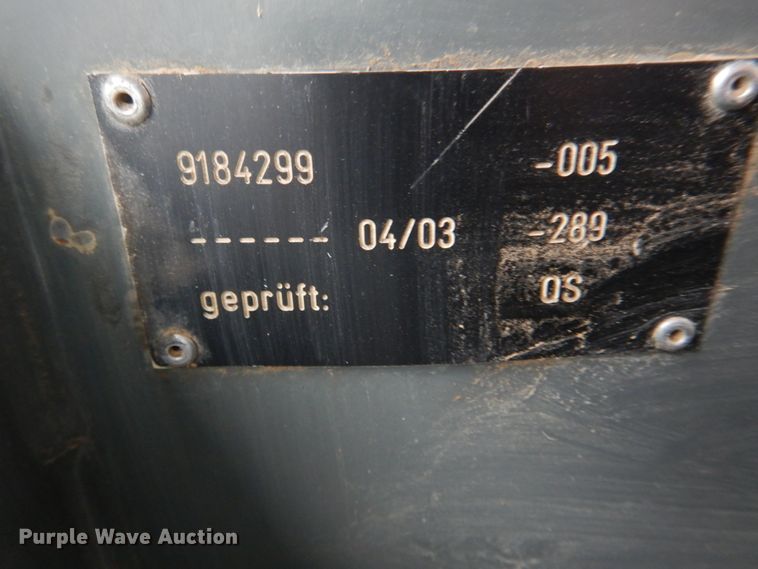 image for item DH8226 2004 John Deere 655C  track loader