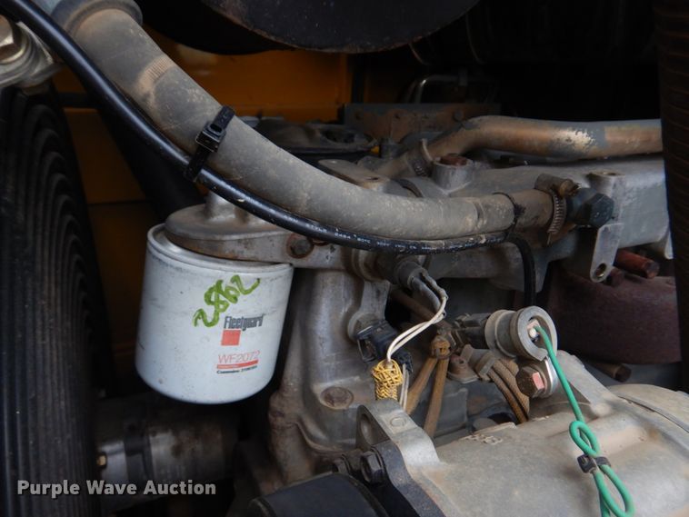 image for item DH8226 2004 John Deere 655C  track loader