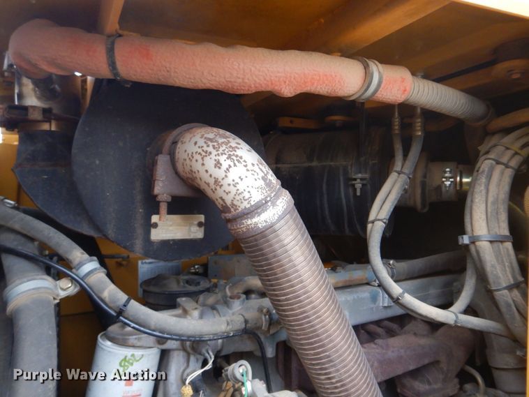 image for item DH8226 2004 John Deere 655C  track loader