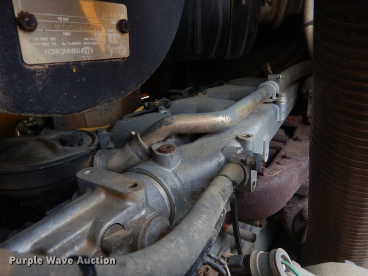 image for item DH8226 2004 John Deere 655C  track loader