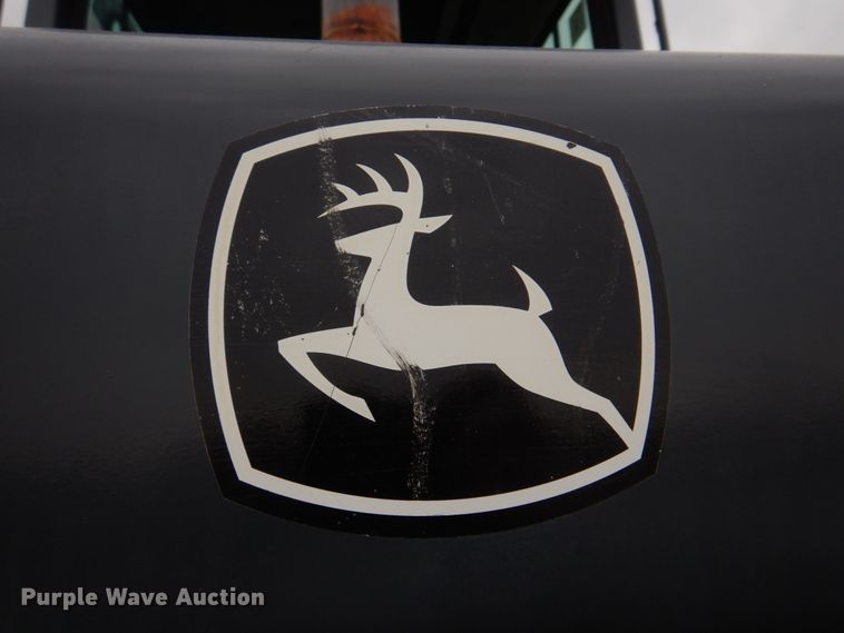 image for item DH8226 2004 John Deere 655C  track loader