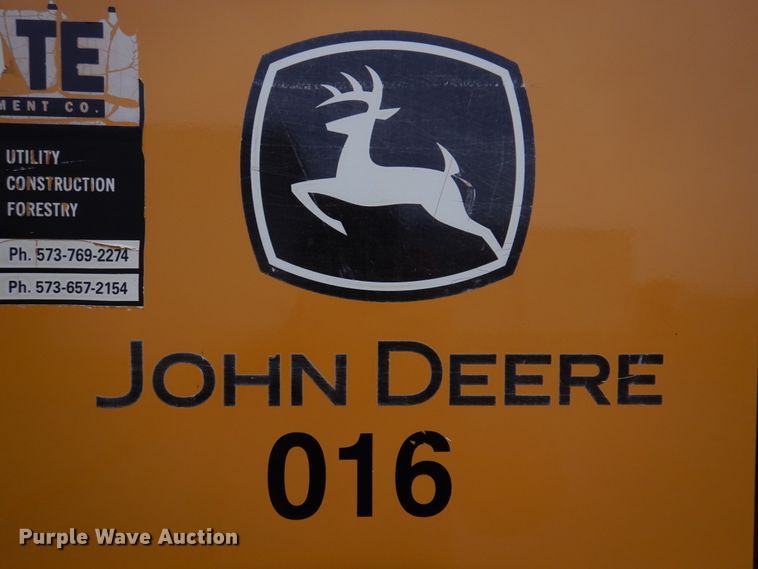 image for item DH8226 2004 John Deere 655C  track loader