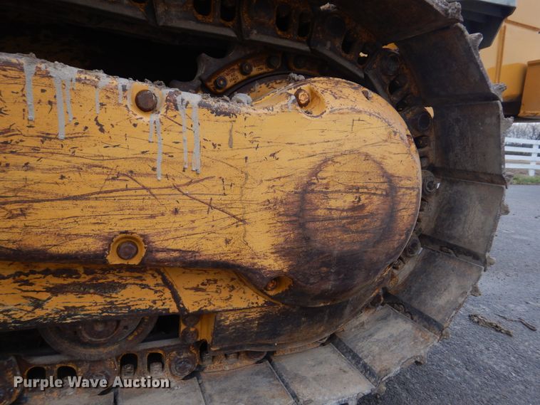 image for item DH8226 2004 John Deere 655C  track loader