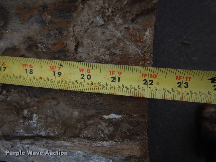 image for item DH8226 2004 John Deere 655C  track loader