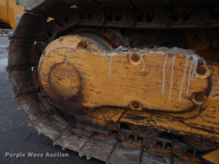 image for item DH8226 2004 John Deere 655C  track loader