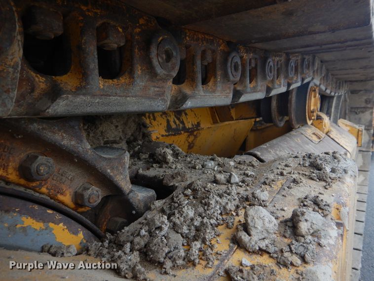 image for item DH8226 2004 John Deere 655C  track loader