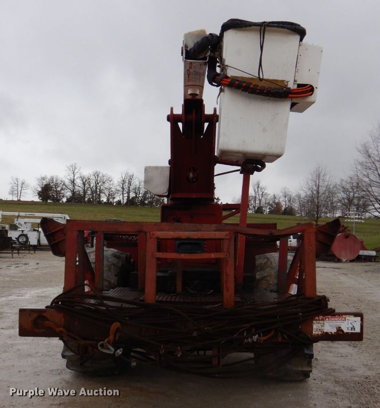 image for item DH8235 Brown Bear ATC9116  skidder with bucket