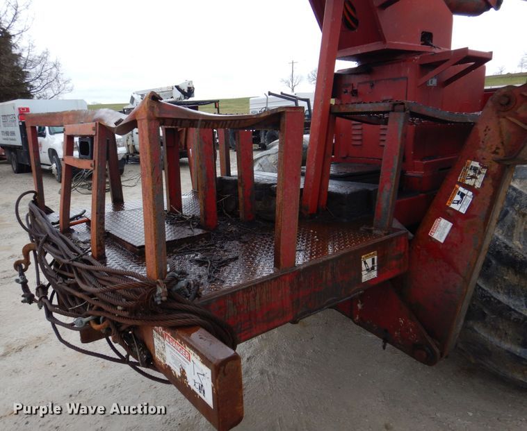 image for item DH8235 Brown Bear ATC9116  skidder with bucket