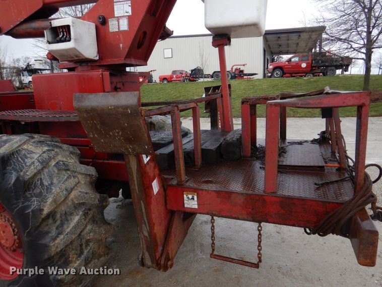 image for item DH8235 Brown Bear ATC9116  skidder with bucket
