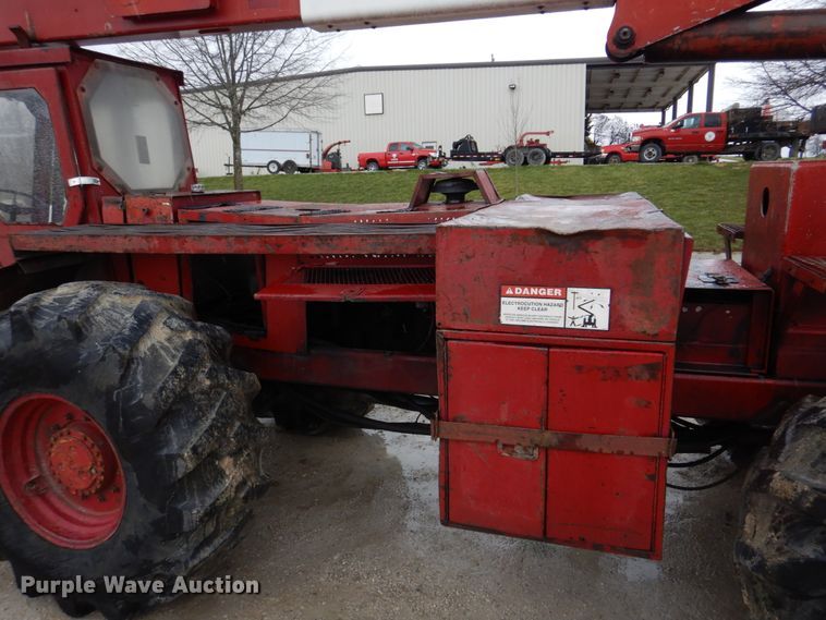 image for item DH8235 Brown Bear ATC9116  skidder with bucket