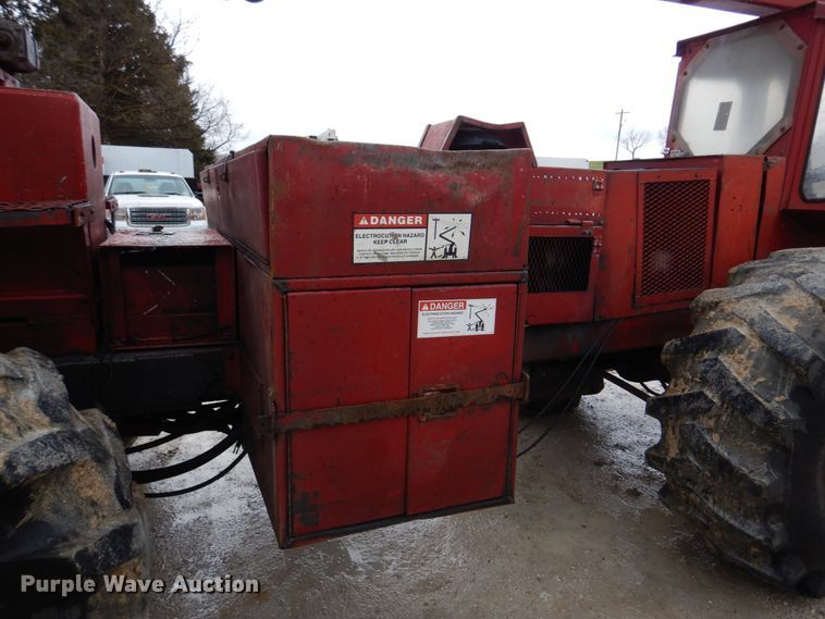 image for item DH8235 Brown Bear ATC9116  skidder with bucket