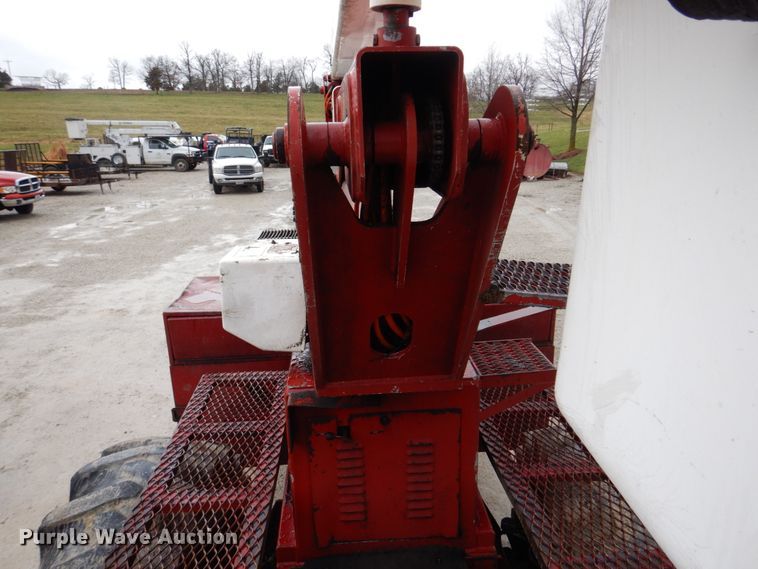 image for item DH8235 Brown Bear ATC9116  skidder with bucket