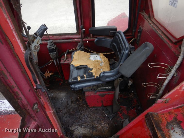 image for item DH8235 Brown Bear ATC9116  skidder with bucket