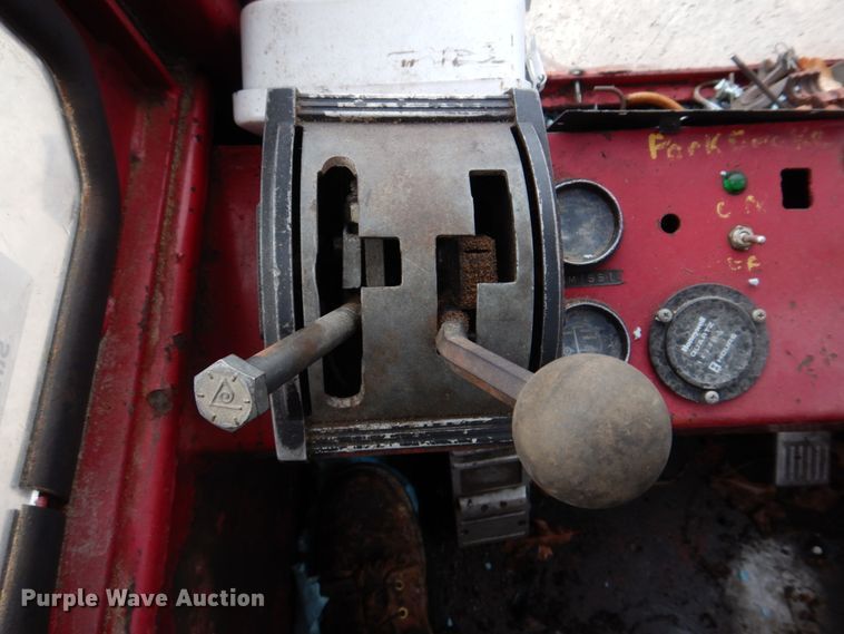 image for item DH8235 Brown Bear ATC9116  skidder with bucket