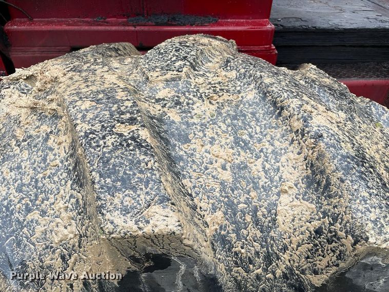 image for item DH8235 Brown Bear ATC9116  skidder with bucket