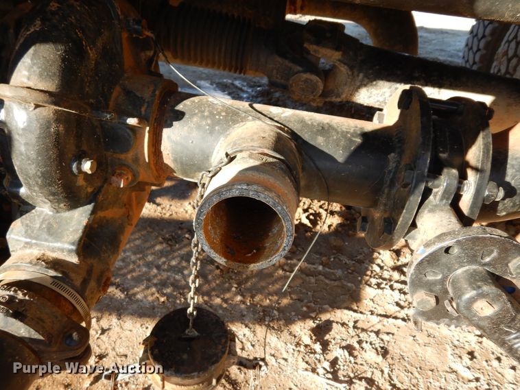 image for item DI8671 2004 Ford F750 Super Duty  water truck