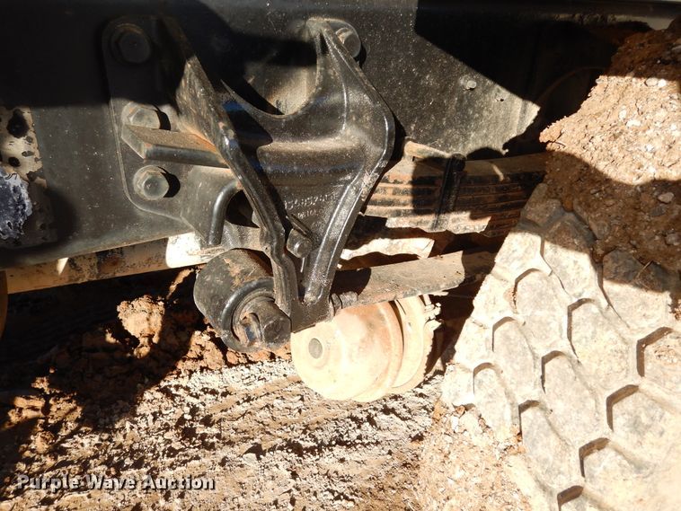 image for item DI8671 2004 Ford F750 Super Duty  water truck