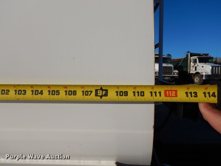 image for item DI8671 2004 Ford F750 Super Duty  water truck