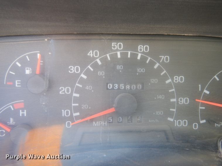 image for item DI8671 2004 Ford F750 Super Duty  water truck