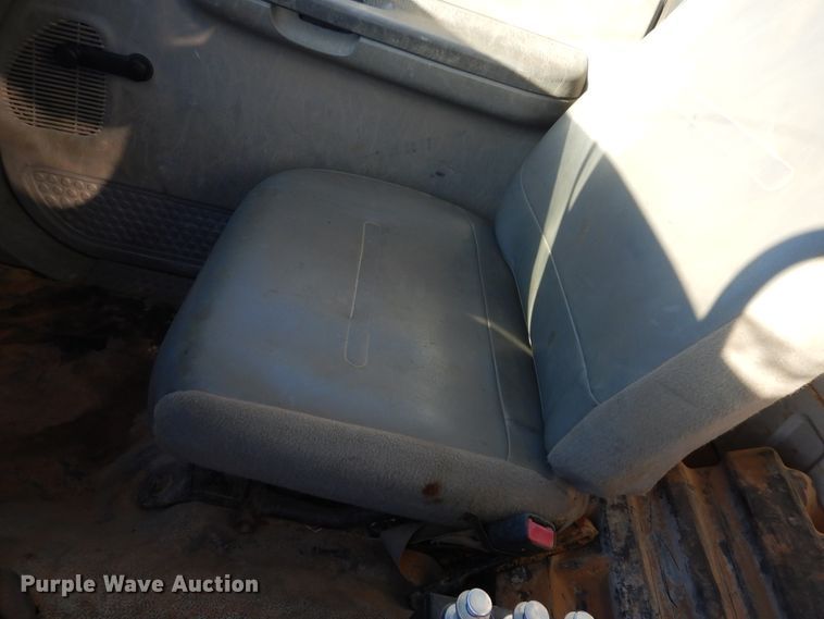 image for item DI8671 2004 Ford F750 Super Duty  water truck