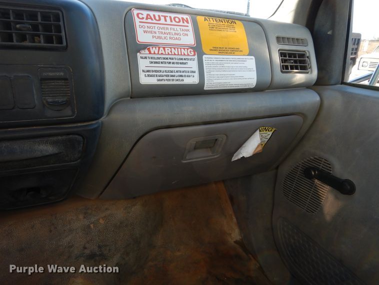 image for item DI8671 2004 Ford F750 Super Duty  water truck