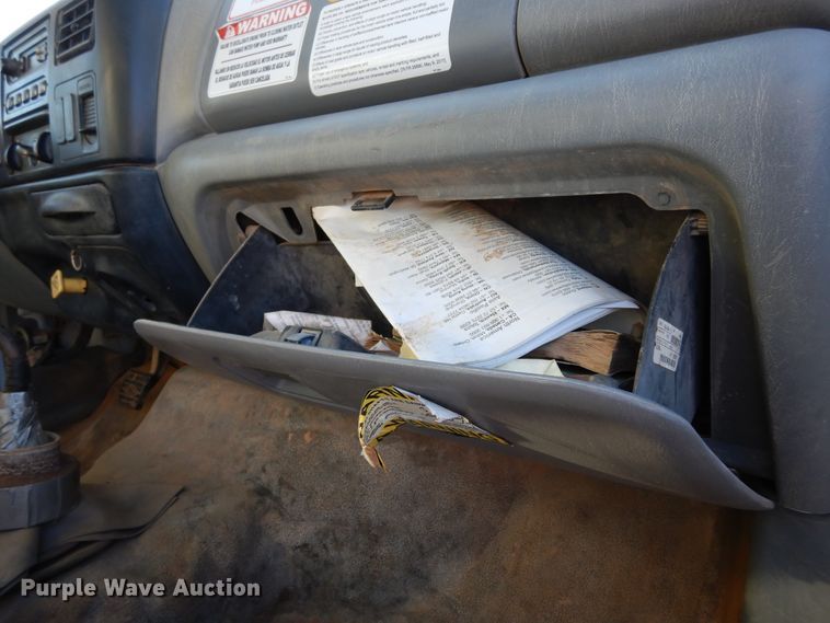 image for item DI8671 2004 Ford F750 Super Duty  water truck