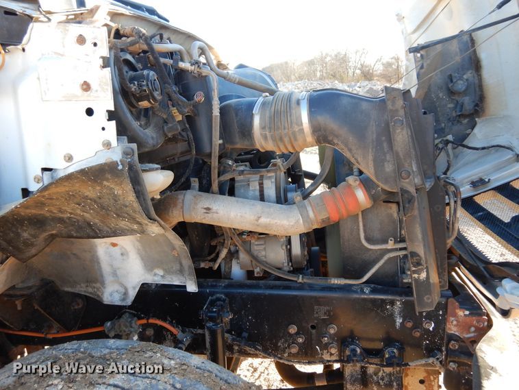 image for item DI8671 2004 Ford F750 Super Duty  water truck