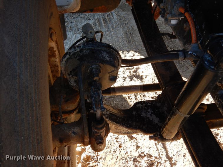 image for item DI8671 2004 Ford F750 Super Duty  water truck