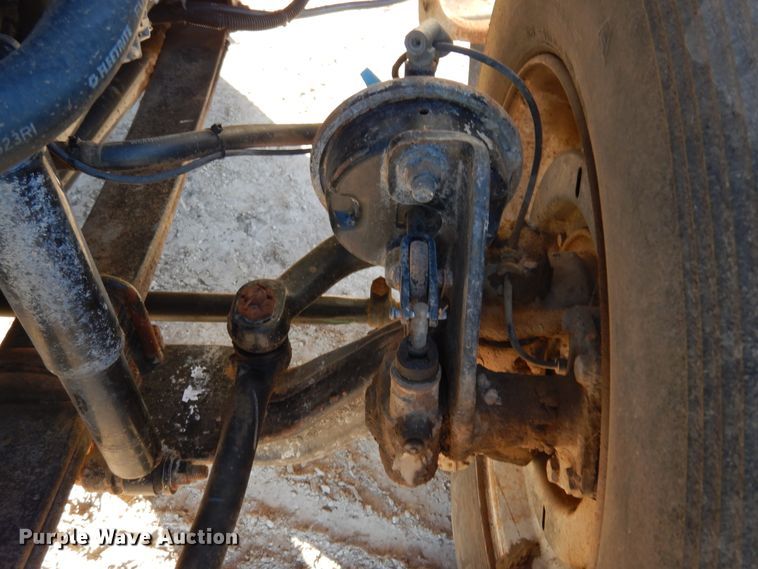 image for item DI8671 2004 Ford F750 Super Duty  water truck