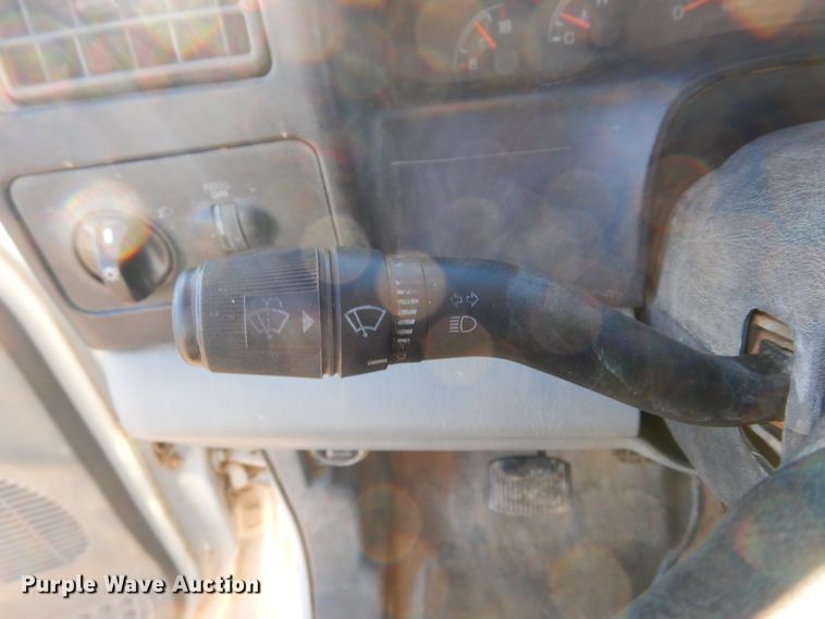 image for item DI8671 2004 Ford F750 Super Duty  water truck