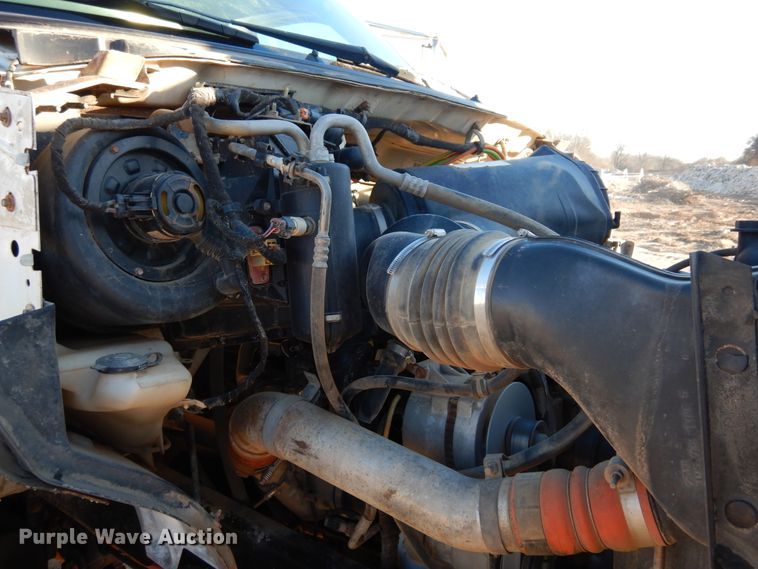 image for item DI8671 2004 Ford F750 Super Duty  water truck