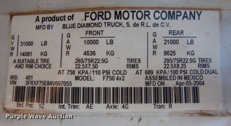 image for item DI8671 2004 Ford F750 Super Duty  water truck