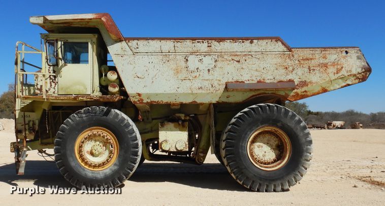 image for item DJ0811 1982 Euclid 304LD  haul truck