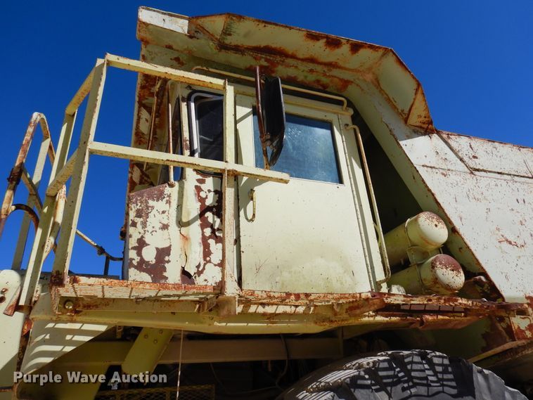 image for item DJ0811 1982 Euclid 304LD  haul truck