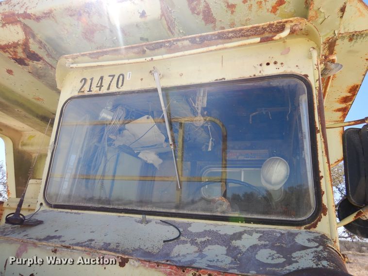 image for item DJ0811 1982 Euclid 304LD  haul truck