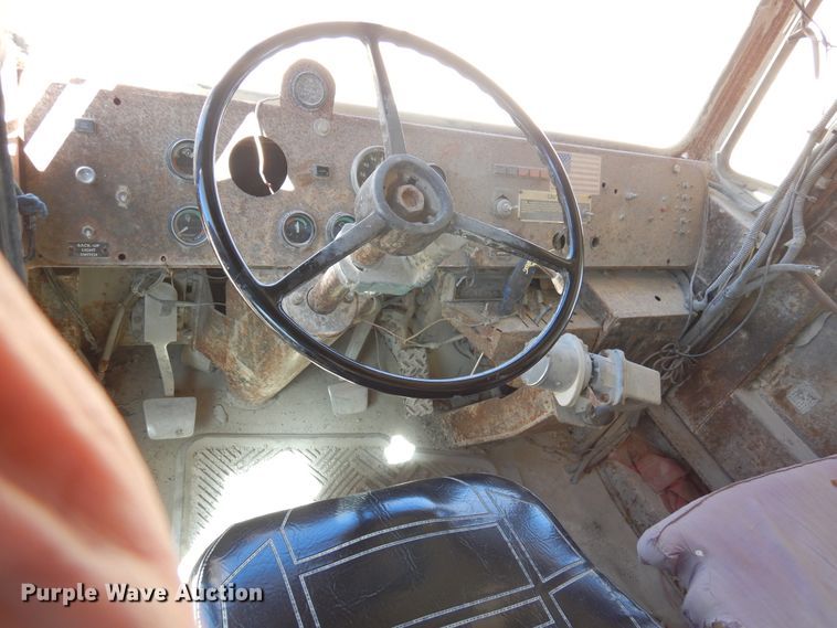 image for item DJ0811 1982 Euclid 304LD  haul truck