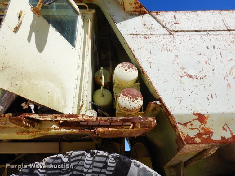 image for item DJ0811 1982 Euclid 304LD  haul truck