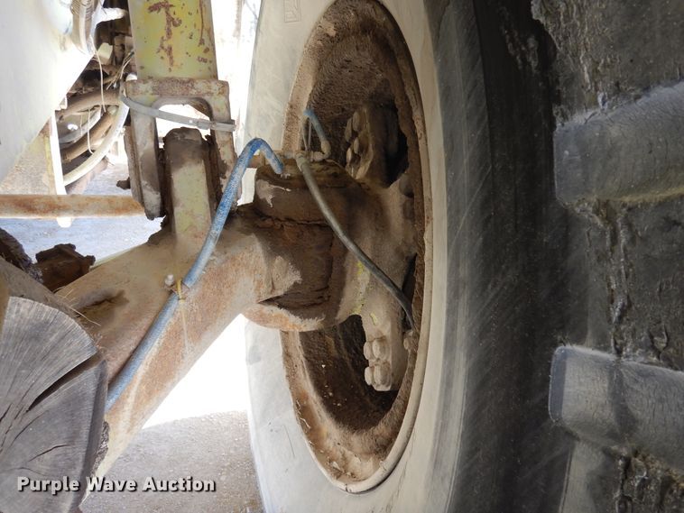 image for item DJ0811 1982 Euclid 304LD  haul truck