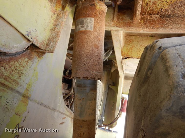 image for item DJ0811 1982 Euclid 304LD  haul truck