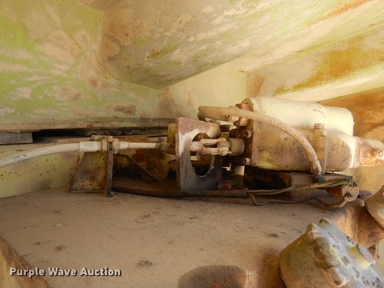 image for item DJ0811 1982 Euclid 304LD  haul truck