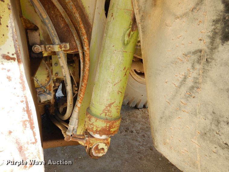 image for item DJ0811 1982 Euclid 304LD  haul truck