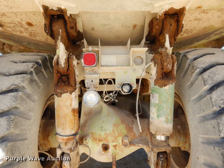 image for item DJ0811 1982 Euclid 304LD  haul truck